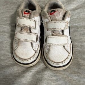 Nike Kids White and Black Sneakers